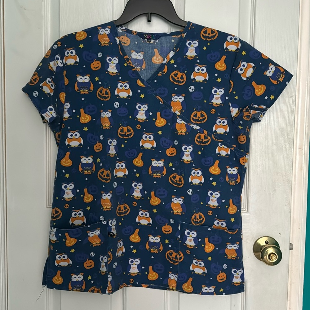 Zikit scrub top